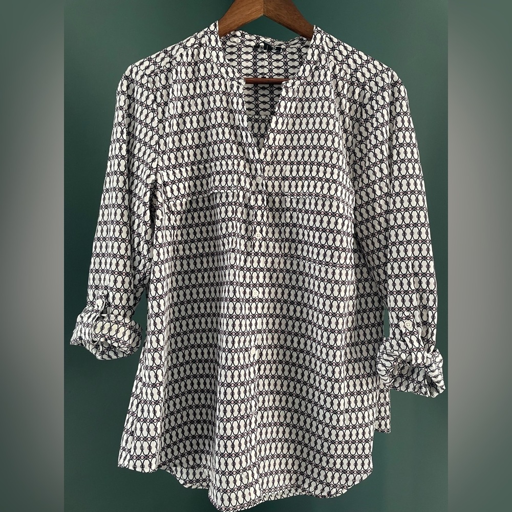 Jones New York Black and White Geometric Blouse